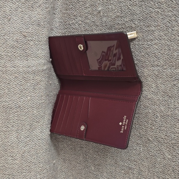 Kate spade maroon leather wallet - Picture 4 of 4
